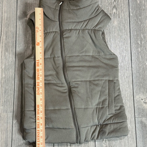 Savvi Meg Vest, Size Small, New without tags, Khaki/Tan Color - Picture 4 of 13